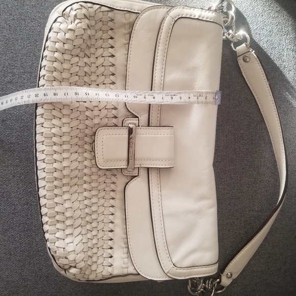 Coach - Picture 2 of 6